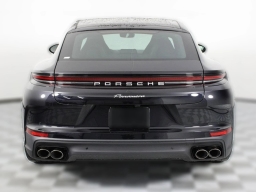 Porsche Panamera Base RWD 2026