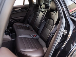 Porsche Panamera 4 AWD 2026