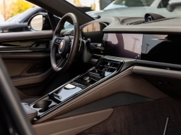 Porsche Panamera 4 AWD 2026