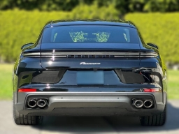 Porsche Panamera Base RWD 2026