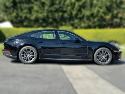 Porsche Panamera Base RWD 2026