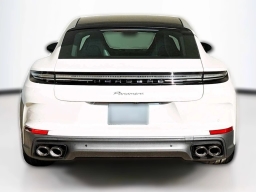 Porsche Panamera 4 AWD 2026