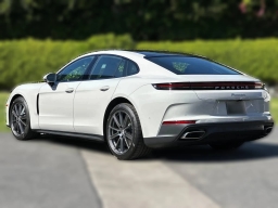 Porsche Panamera Base RWD 2026