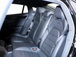 Porsche Panamera Base RWD 2026