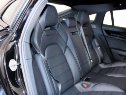 Porsche Panamera Base RWD 2026