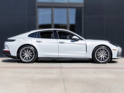 Porsche Panamera 4 AWD 2026