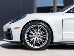 Porsche Panamera 4 AWD 2026