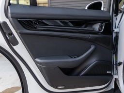 Porsche Panamera 4 AWD 2026