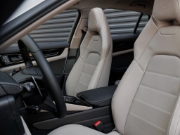 Porsche Panamera 4 AWD 2026