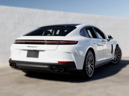 Porsche Panamera 4 AWD 2026
