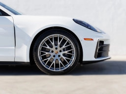 Porsche Panamera 4 AWD 2026