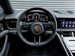 Porsche Panamera 4 AWD 2026