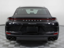 Porsche Panamera Base RWD 2026