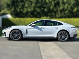 Porsche Panamera 4 AWD 2026