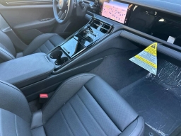 Porsche Panamera 4 AWD 2026