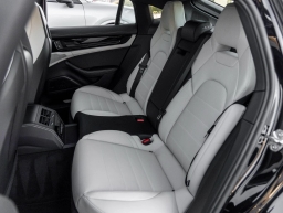 Porsche Panamera 4 AWD 2026