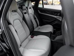 Porsche Panamera 4 AWD 2026