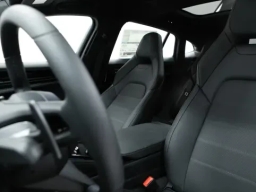 Porsche Panamera Base RWD 2026