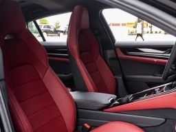 Porsche Panamera 4 AWD 2026