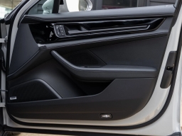 Porsche Panamera 4 AWD 2026