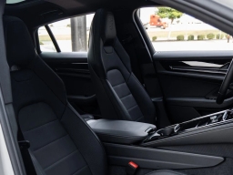 Porsche Panamera 4 AWD 2026