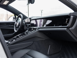 Porsche Panamera 4 AWD 2026