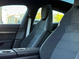 Porsche Taycan 4S AWD 2025