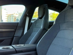 Porsche Taycan 4S AWD 2025