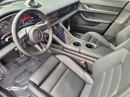 Porsche Taycan Turbo AWD 2025