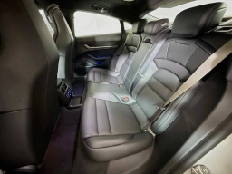 Porsche Taycan Turbo AWD 2025