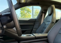 Porsche Taycan Turbo AWD 2025