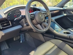 Porsche Taycan Turbo AWD 2025