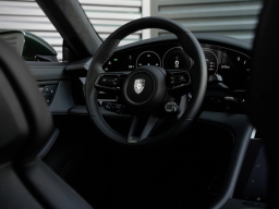 Porsche Taycan Turbo S AWD 2025