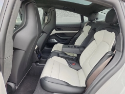 Porsche Taycan Turbo S AWD 2026