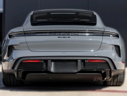 Porsche Taycan Turbo S AWD 2026