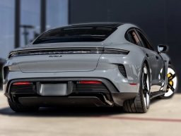 Porsche Taycan Turbo S AWD 2026
