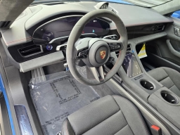 Porsche Taycan GTS AWD 2026