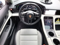 Porsche Taycan GTS AWD 2026