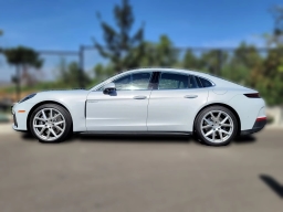 Porsche Panamera 4 E-Hybrid AWD 2026