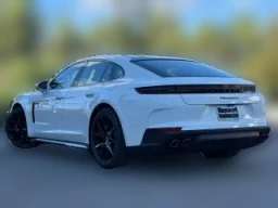 Porsche Panamera 4 E-Hybrid AWD 2026