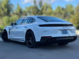 Porsche Panamera 4 E-Hybrid AWD 2026
