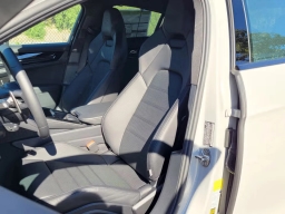 Porsche Panamera 4 E-Hybrid AWD 2025