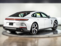 Porsche Panamera 4 E-Hybrid AWD 2026