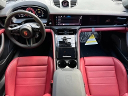 Porsche Panamera GTS AWD 2026