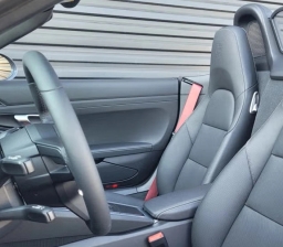 Porsche 718 Boxster Style Edition Roadster 2025