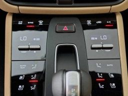 Porsche Macan T AWD 2026