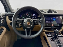 Porsche Macan T AWD 2026