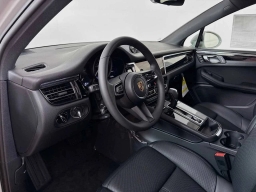 Porsche Macan T AWD 2026