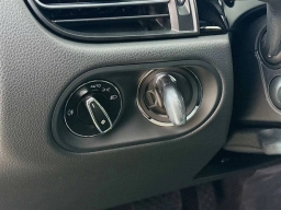 Porsche Macan T AWD 2026