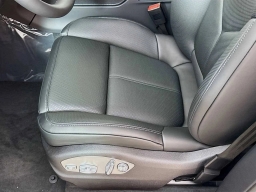 Porsche Macan T AWD 2026